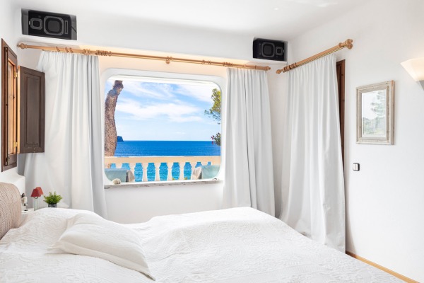 Exclusive apartment with stunning views right by the sea in Costa de la Calma image 6