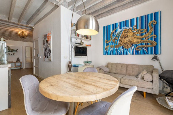 Stylish old apartment with modern furnishings in the heart of Palma image 2