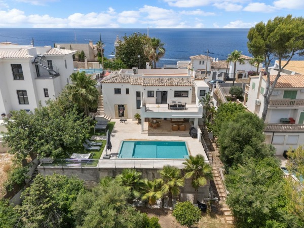 Modern villa with pool near the sea in El Toro image 2