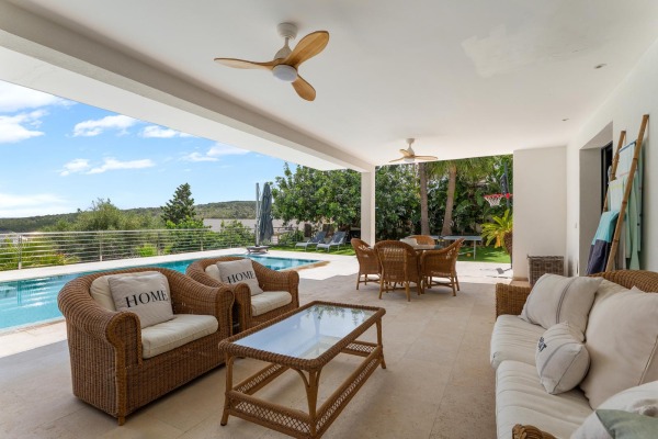 Modern villa with pool near the sea in El Toro image 4