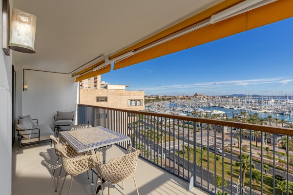 Exclusive apartment on the Paseo Marítimo, opposite Palma's marina image 2