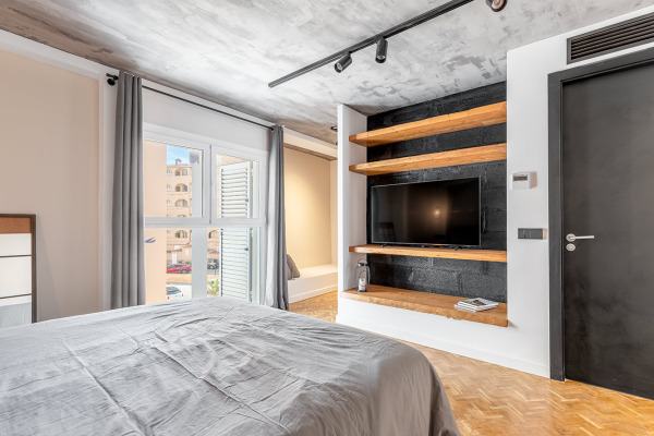 Sea view apartment with direct access to the marina from the complex image 11