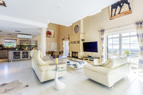 Exclusive finca property with fantastic panoramic views near Son Macia image 6