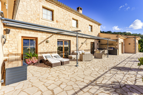 Exclusive finca property with fantastic panoramic views near Son Macia image 9