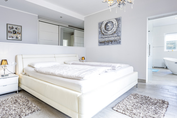 Exclusive finca property with fantastic panoramic views near Son Macia image 10