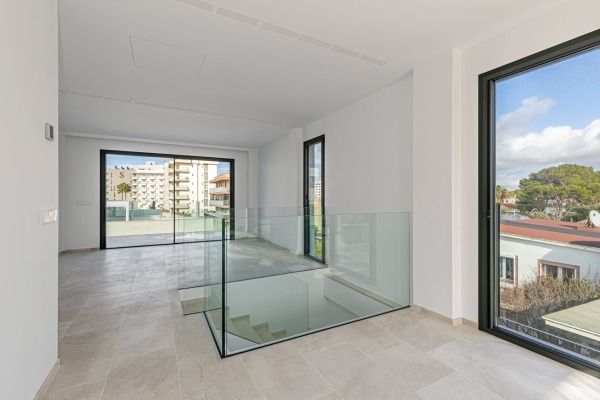 New-build penthouse with fantastic roof terrace including pool image 5