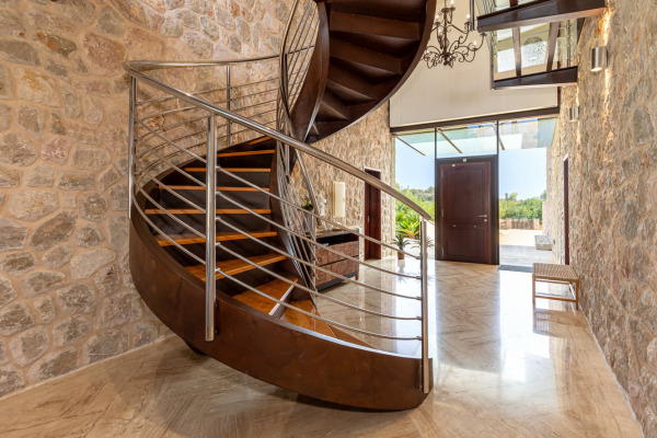 Stylish finca with pool and holiday rental licence in Lloseta image 5