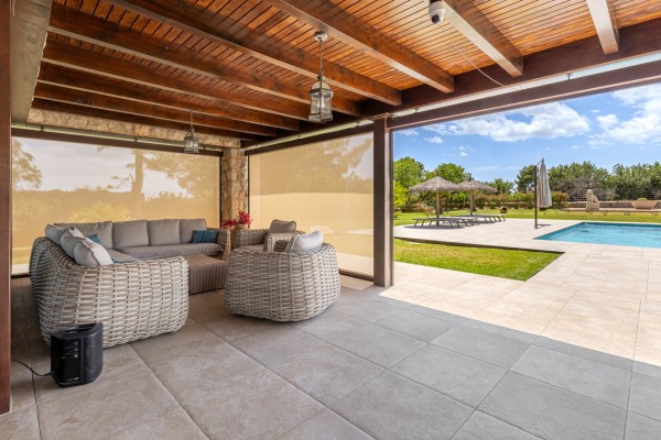 Stylish finca with pool and holiday rental licence in Lloseta image 9