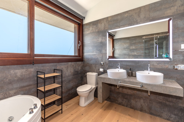 Stylish finca with pool and holiday rental licence in Lloseta image 12