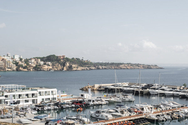 Exclusive seafront penthouse directly at the marina of Port Calanova image 2