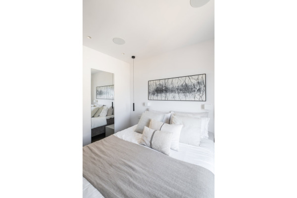 Exclusive seafront penthouse directly at the marina of Port Calanova image 11