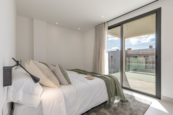 Modern new-build penthouse in exclusive residential complex in Sa Rapita image 6