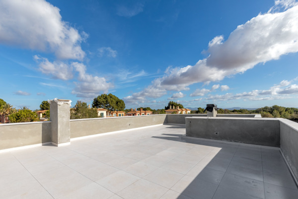 Modern new-build penthouse in exclusive residential complex in Sa Rapita image 8