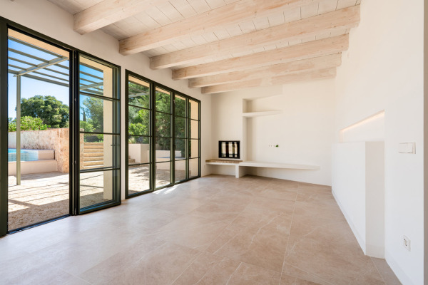 Modern new-build townhouse with large pool in Llubi image 5