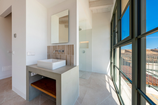 Modern new-build townhouse with large pool in Llubi image 11