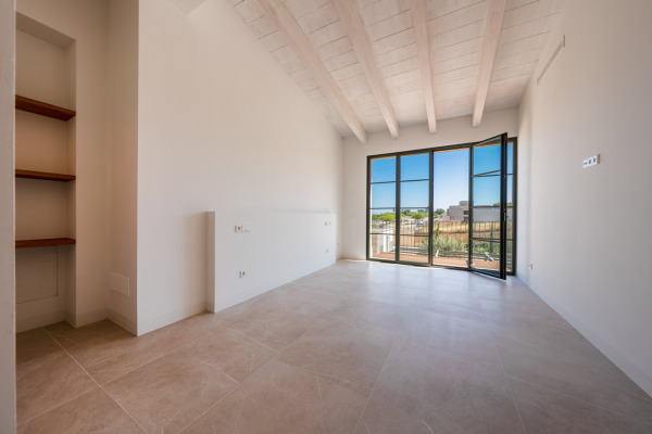 Modern new-build townhouse with large pool in Llubi image 12