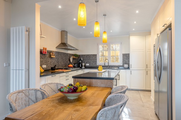 Sea view villa for sale in exclusive residential area in Nova Santa Ponsa image 5