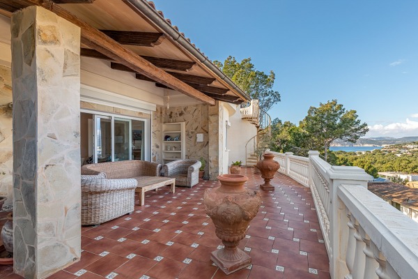 Sea view villa for sale in exclusive residential area in Nova Santa Ponsa image 6