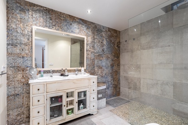 Sea view villa for sale in exclusive residential area in Nova Santa Ponsa image 9