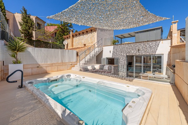 Two directly adjacent townhouses with holiday rental license in Cala Llombards image 7