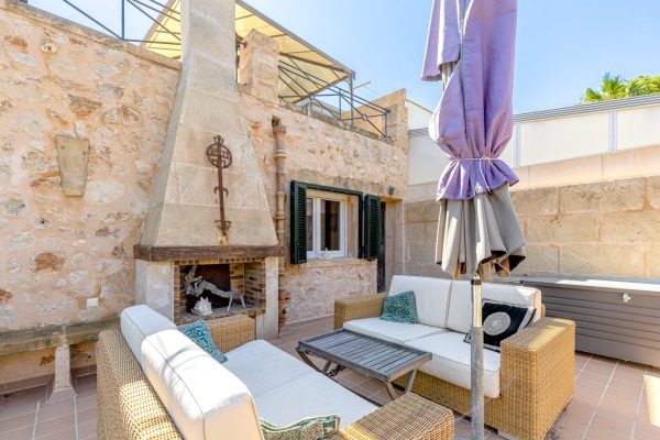 Two directly adjacent townhouses with holiday rental license in Cala Llombards image 12