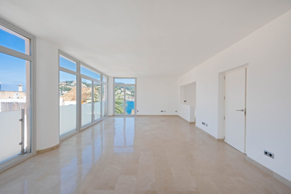 Exclusive penthouse with sea and harbor views in Port Andratx image 5