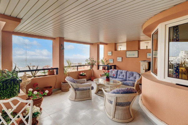 Sea view apartment with great views to renovate in Illetas image 3