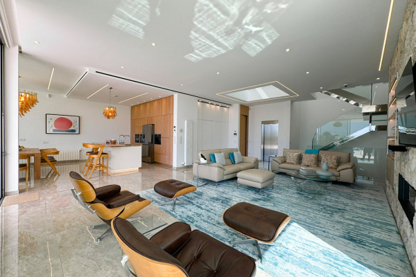 Minimalist sea view villa above the exclusive harbor of Puerto Portals image 4