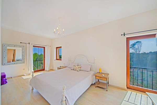 Mediterranean finca with stunning views in San Lorenzo de Cardessar image 10