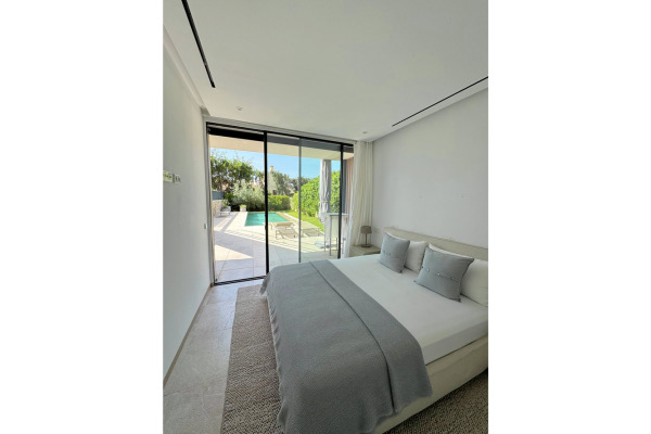 Modern semi-detached house with sea views and private pool in Sant Agustin image 6