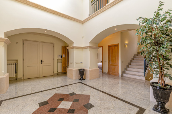 Mediterranean villa estate with partial sea view in the southwest of Mallorca image 8