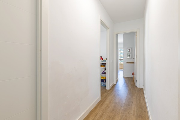 Apartment with a partial sea view within walking distance of the beach image 8