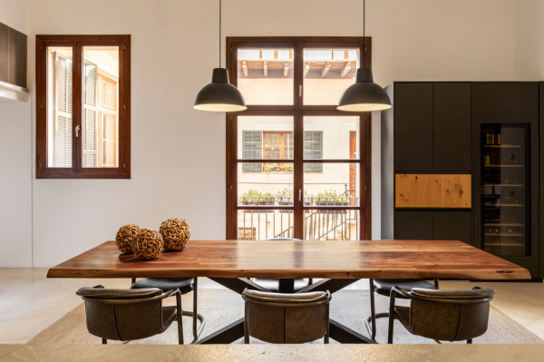 High-quality refurbished luxury apartment in the heart of Palma's old town image 4