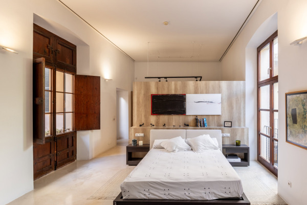 High-quality refurbished luxury apartment in the heart of Palma's old town image 8