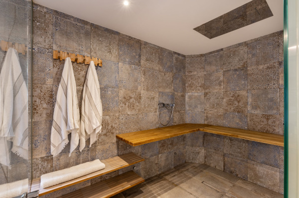 High-quality refurbished luxury apartment in the heart of Palma's old town image 10