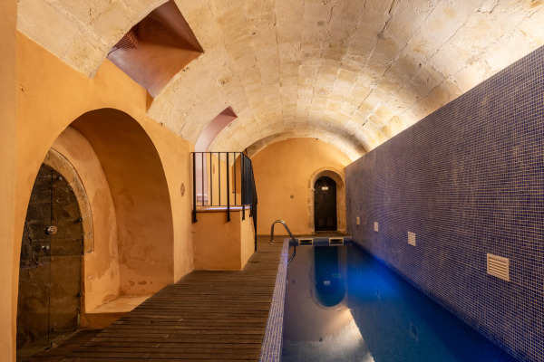 High-quality refurbished luxury apartment in the heart of Palma's old town image 11