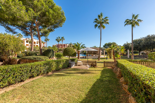 Duplex apartment with private garden in a golf complex in Nova Santa Ponsa image 3