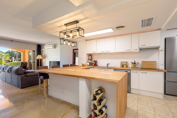 Duplex apartment with private garden in a golf complex in Nova Santa Ponsa image 8