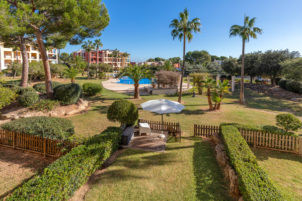 Duplex apartment with private garden in a golf complex in Nova Santa Ponsa image 12
