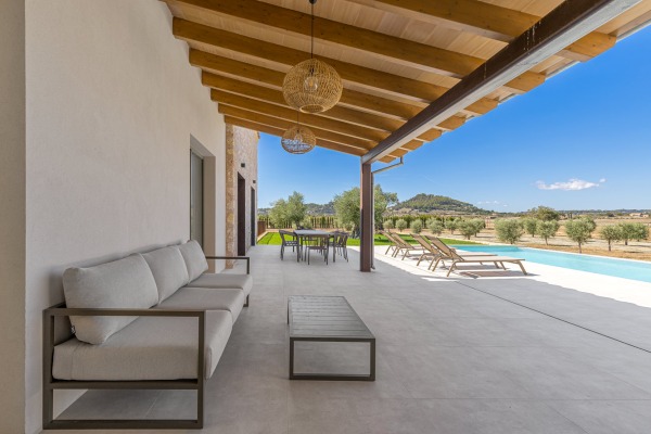 New-build finca in traditional Mallorcan style in the heart of the island image 4