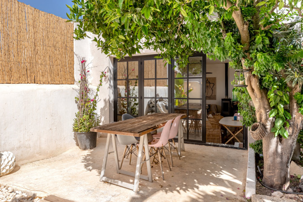 Stylish townhouse with small garden in Felanitx image 4