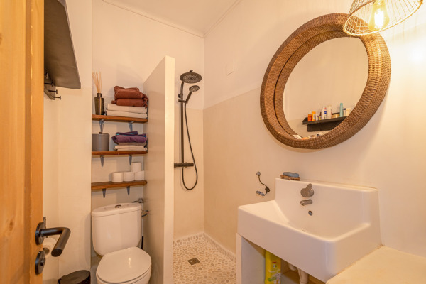 Stylish townhouse with small garden in Felanitx image 9