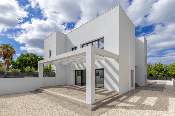 Newly built semi-detached house near the Maioris golf course