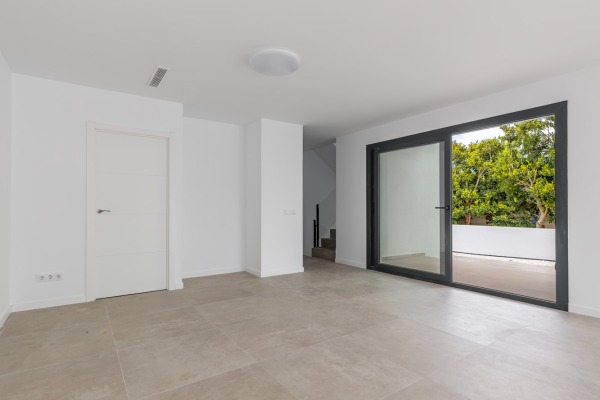 Newly built semi-detached house near the Maioris golf course image 6