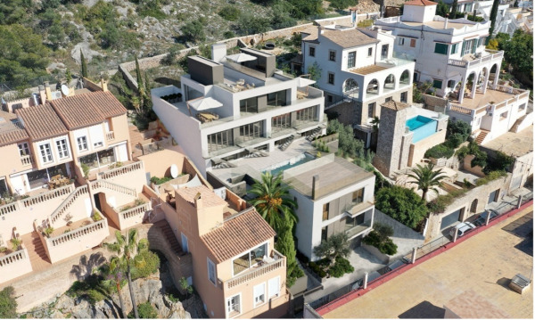 Newly built terraced house with sea view in Genova image 4