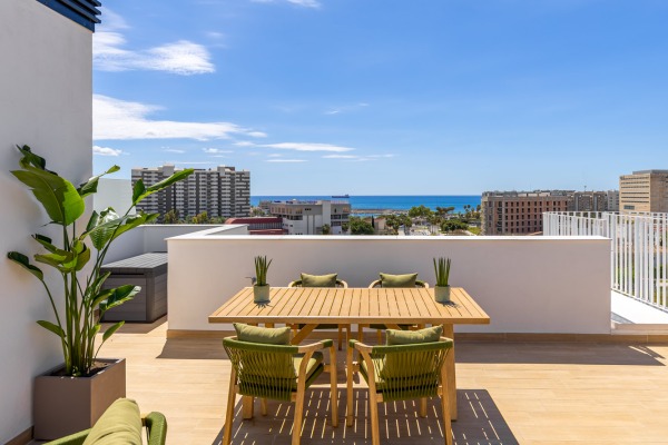 New-build sea view penthouse, ready for first-time occupancy, near Portixol