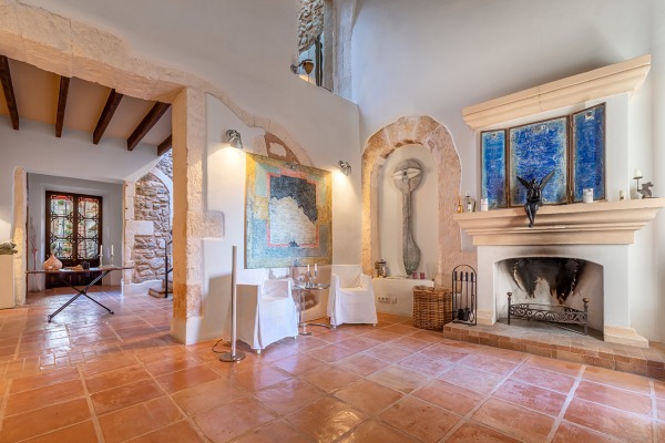 Completely renovated, historic townhouse with pool in Felanitx image 3