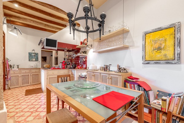 Completely renovated, historic townhouse with pool in Felanitx image 8