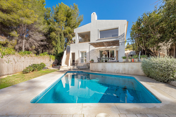 Modernised villa with pool in quiet residential area of Costa de la Calma image 3