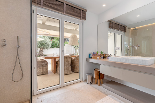 Modern renovated villa with sea views in Sol de Mallorca image 10